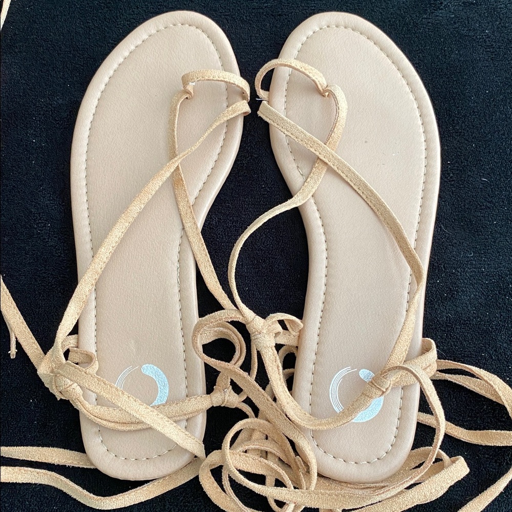 Stappy lace up flat sandals - Picture 3 of 3